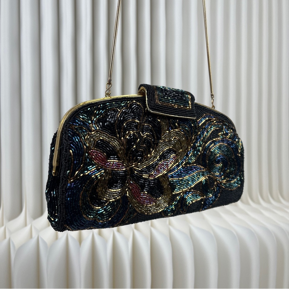 Elegant Beaded Clutch with Gold Accents - Picture 3 of 15